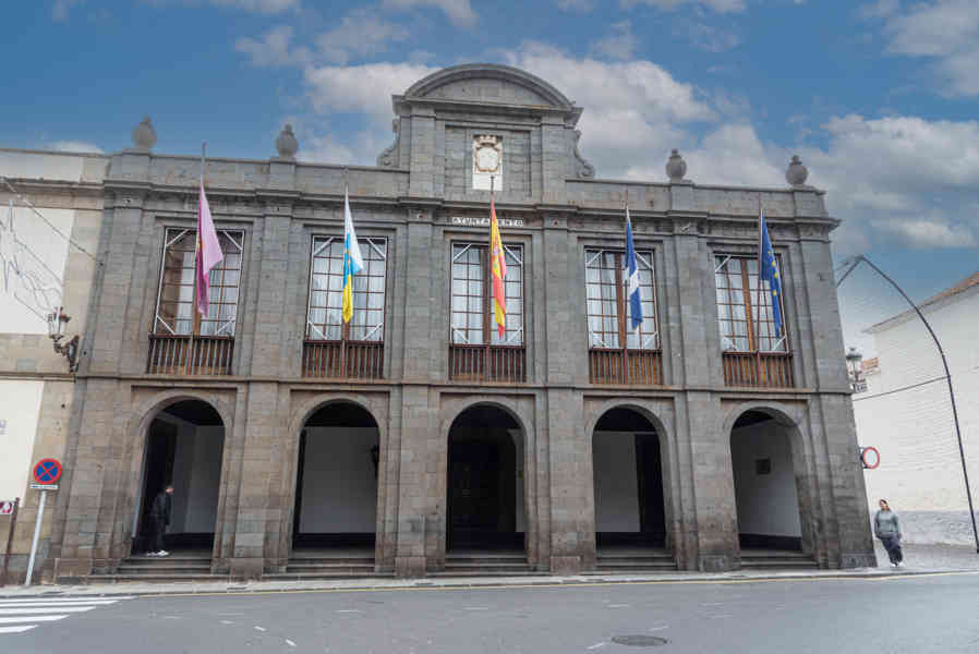 Tenerife 062 - San Cristóbal de La Laguna - Ayuntamiento.jpg